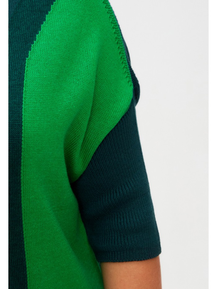 Джемпер прямого кроя с укороченным рукавом темно-зеленого и зеленого цвета ВТЛ-55