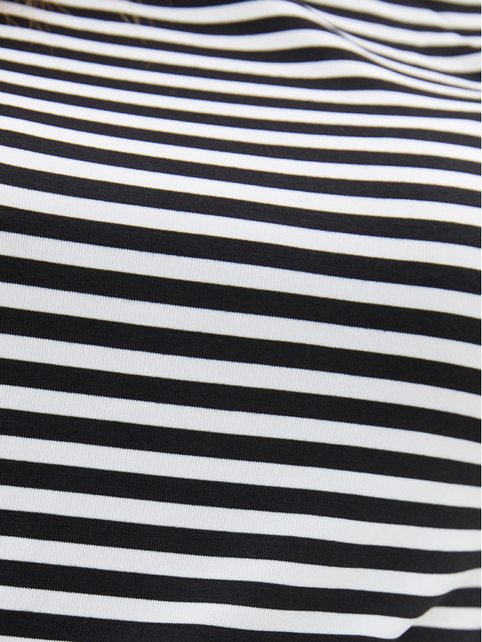 Джемпер летний белого и черного цвета ВШЛ-01А Джемпер летний белого и черного цвета ВШЛ-01А