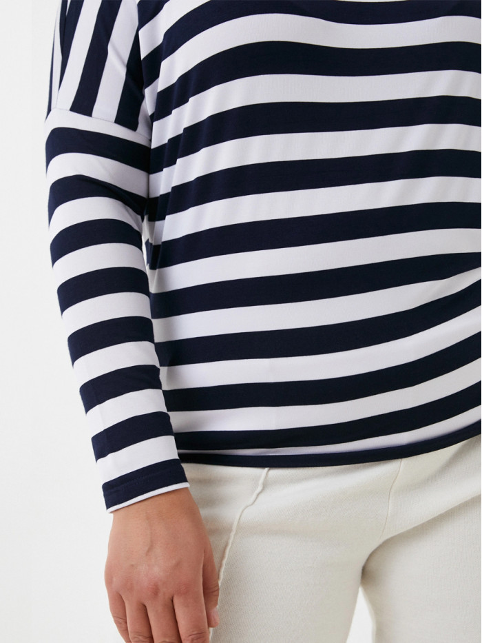 Джемпер летний чернильный-белого цвета ВШЛ-01А Джемпер летний чернильный-белого цвета ВШЛ-01А