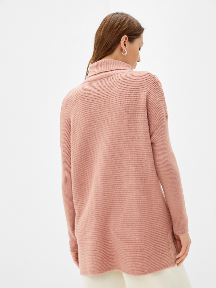 Женский удлиненный джемпер с разрезами пудрового цвета ВТД-44