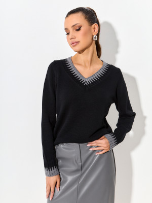 Джемпер с V-образным вырезом черного цвета ВТД-75