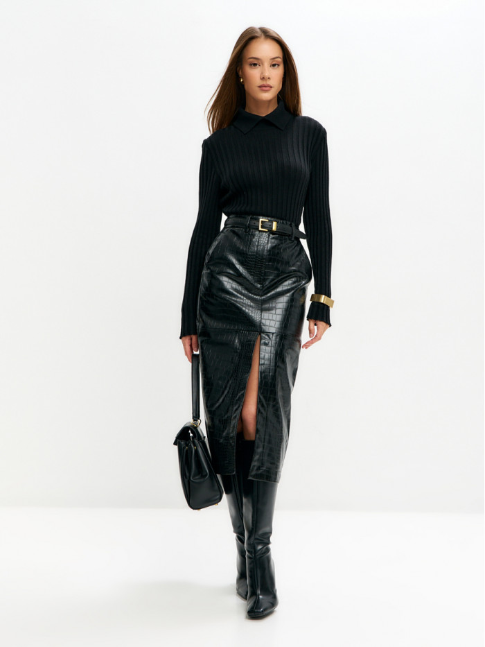 Тонкий джемпер с оригинальным воротником черного цвета ВТД-76