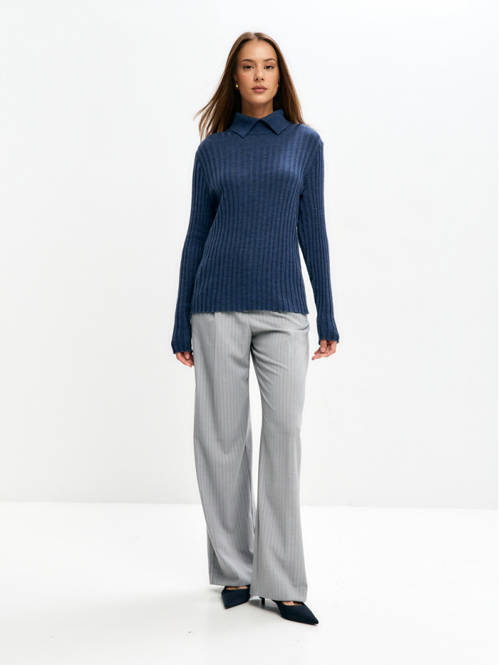 Тонкий джемпер с оригинальным воротником джинсового цвета ВТД-76