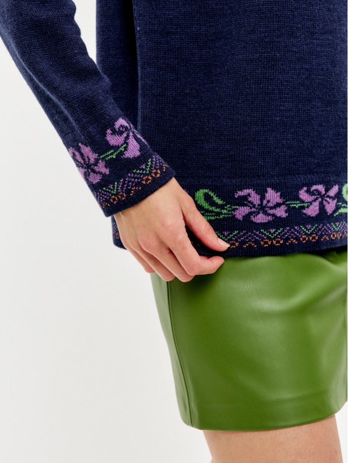 Джемпер  с оригинальным рисунком цвет темно-синий ВТД-82