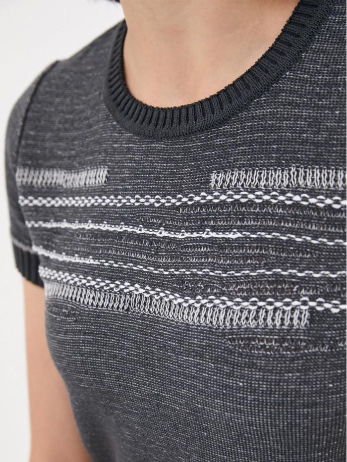 Легкий летний джемпер с коротким рукавом графит-светло-серый-белого цвета ВТЛ-22