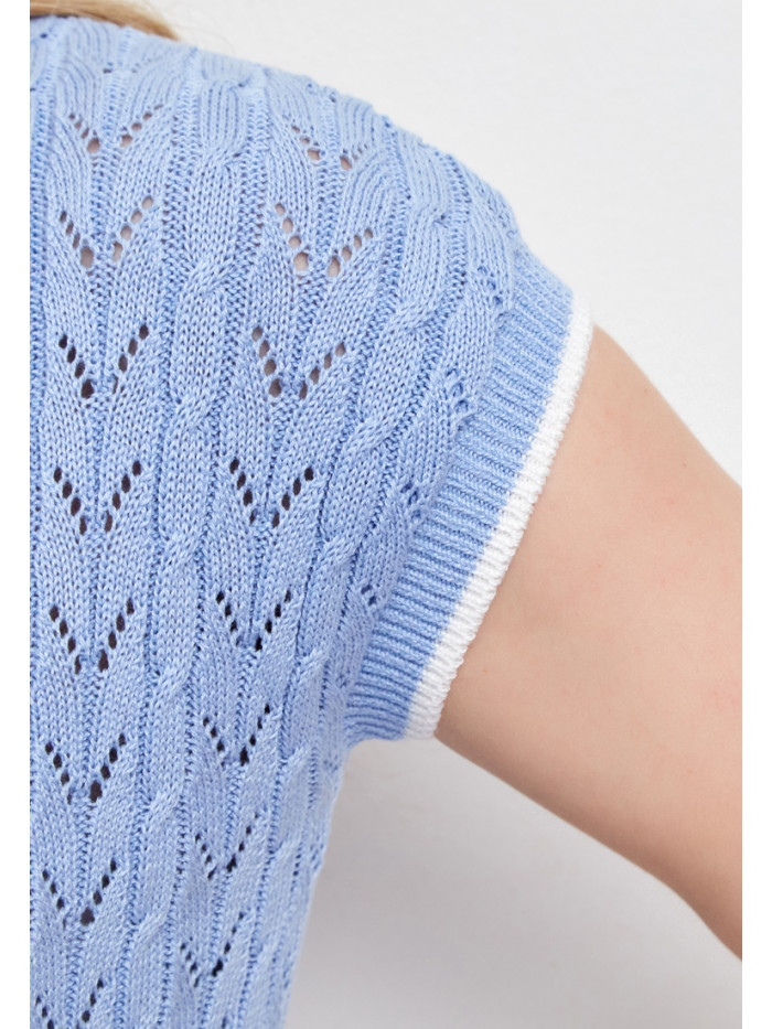 Яркий оригинальный джемпер светло-голубого и белого цвета ВТЛ-27