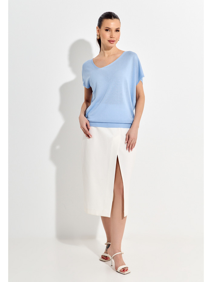 Джемпер с ассиметричный вырезом голубого цвета ВТЛ-73/1