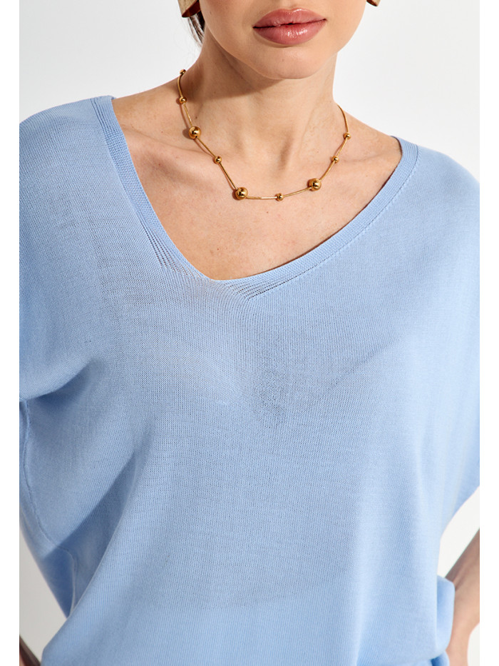 Джемпер с ассиметричный вырезом голубого цвета ВТЛ-73/1