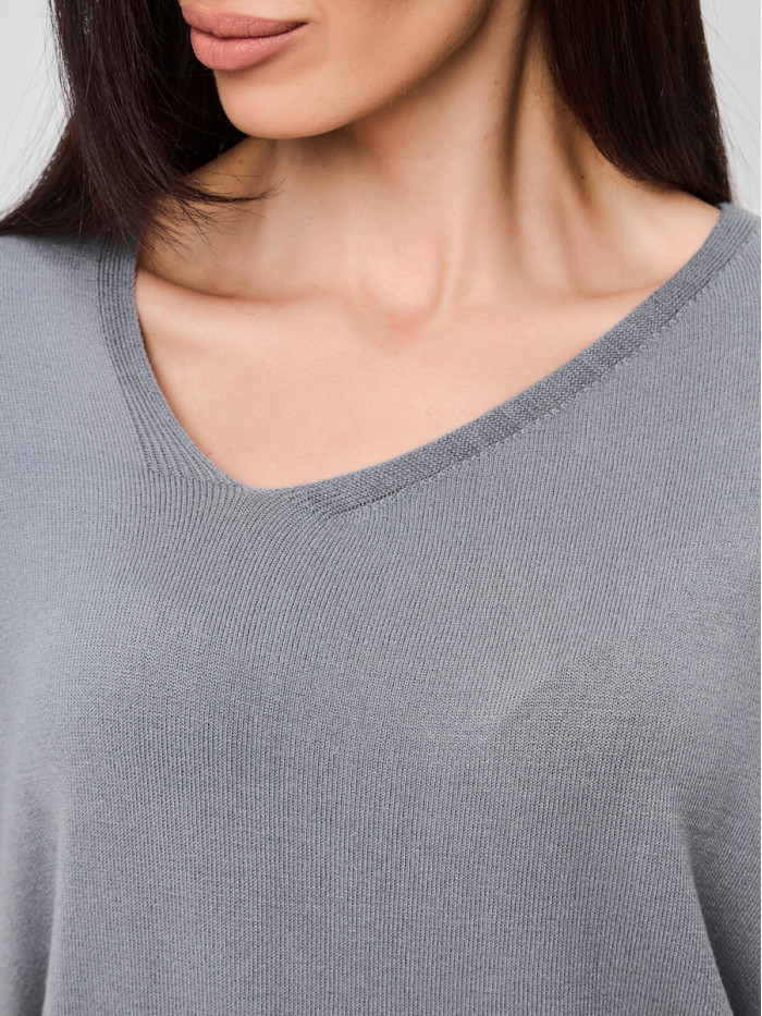 Летний джемпер с ассиметричный вырезом серого цвета ВТЛ-73