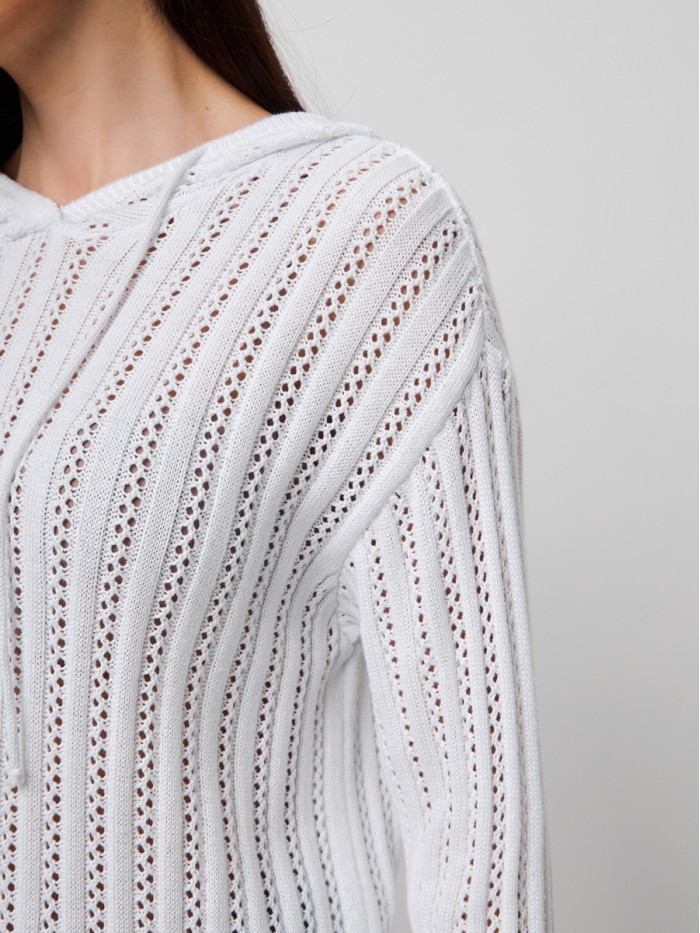 Ажурный джемпер с капюшоном белого цвета ВТЛ-76