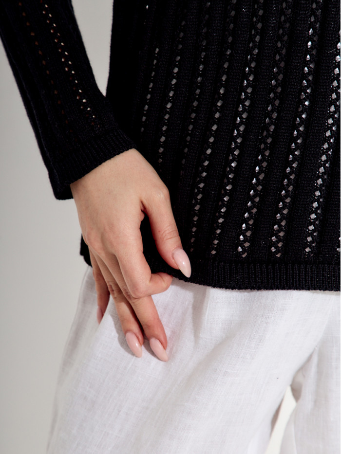 Ажурный джемпер с капюшоном черного цвета ВТЛ-76